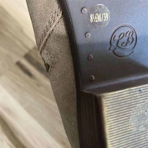 NEW Lucky Brand Women's Taupe Suede Leather Ankle Bootie Size 8.5 Zip Closure - Picture 7 of 9